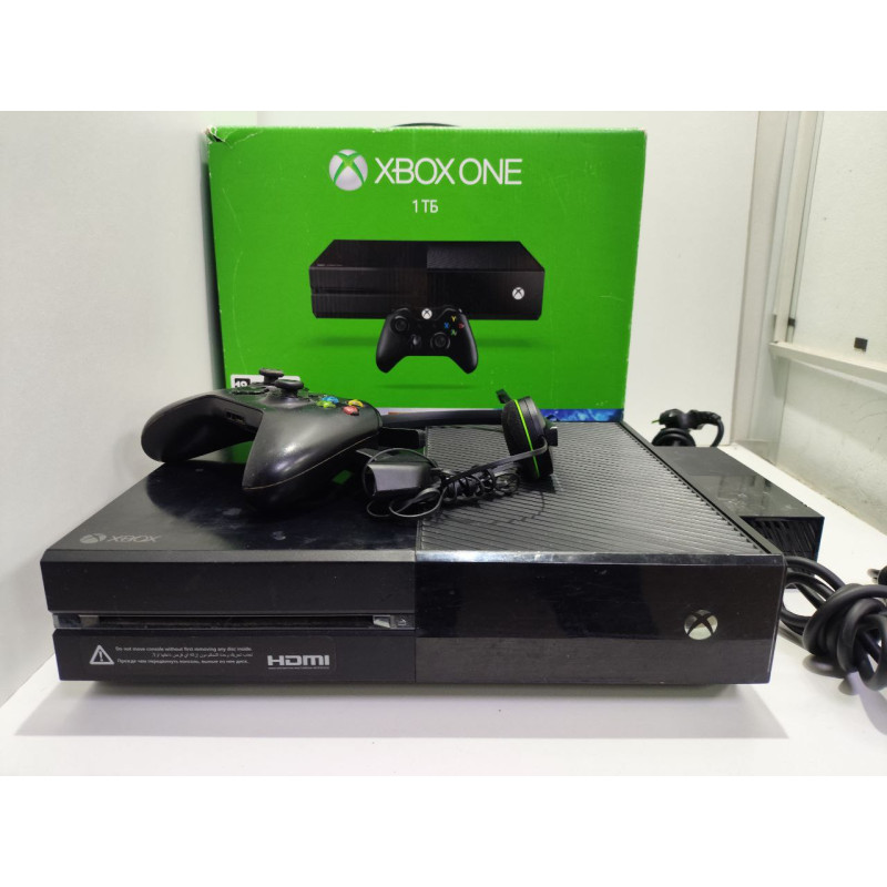 Игровые приставки Xbox One 1 ТБ            
            б/у