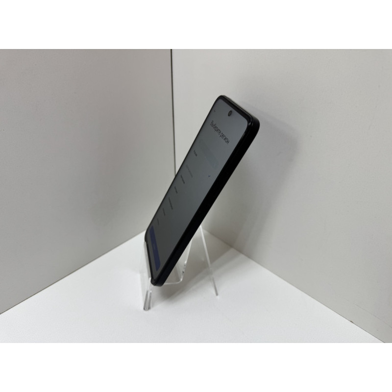 Мобильный телефон Xiaomi Redmi 13 6/128 GB            
            б/у
