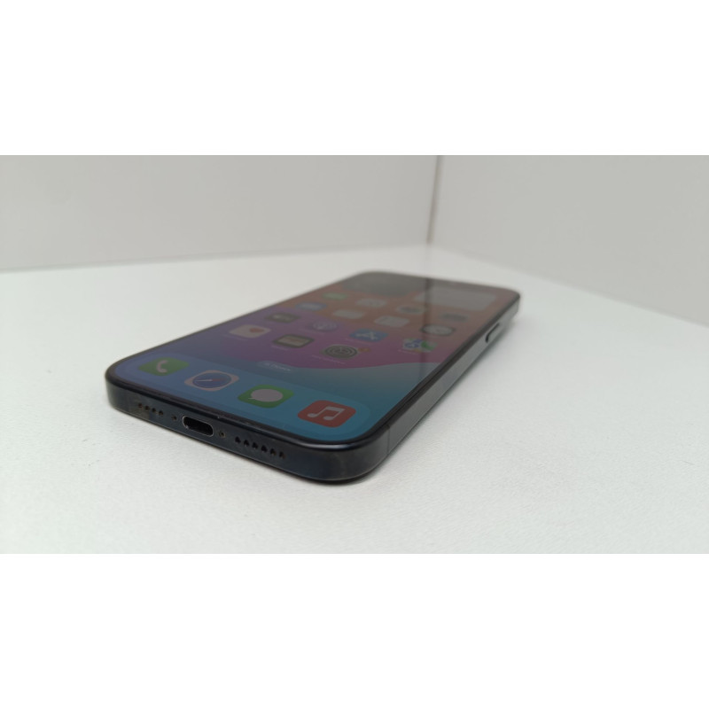 Мобильный телефон Apple iPhone 15 Pro Max 8/256 GB            
            б/у