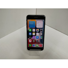 Мобильный телефон Apple iPhone 7 Plus 3/32 GB            
            б/у