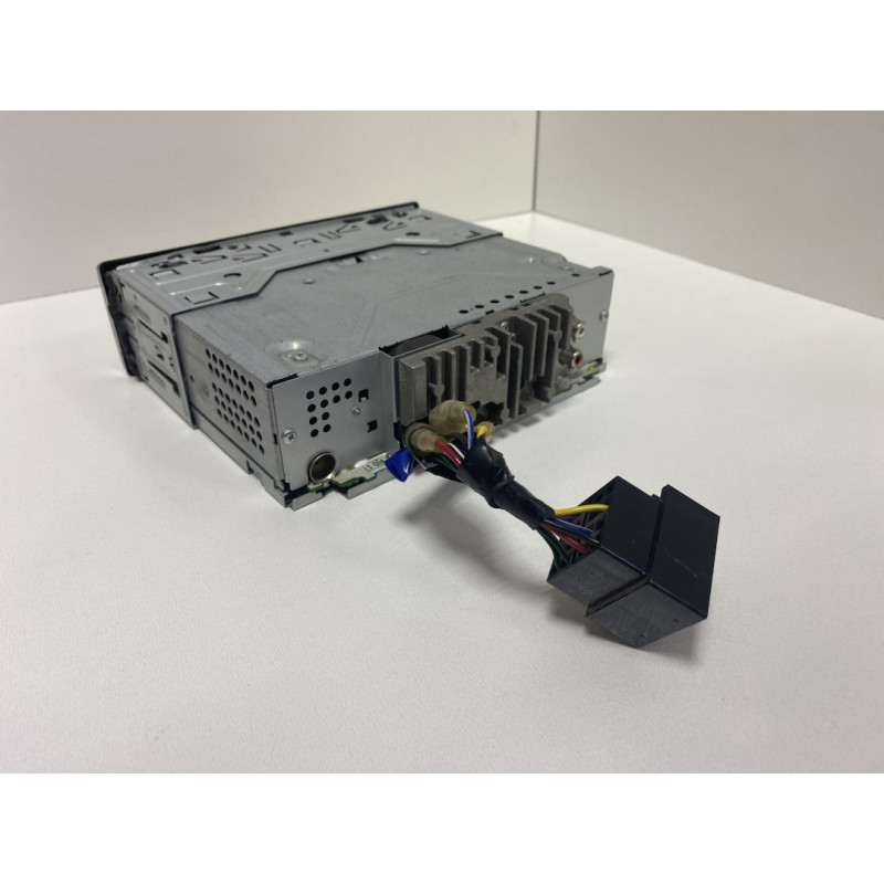Автомагнитола Pioneer DEH-1600UBA            
            б/у
