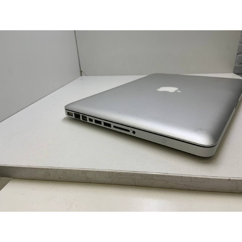 Ноутбук Apple MacBook Pro 13 2011            
            б/у