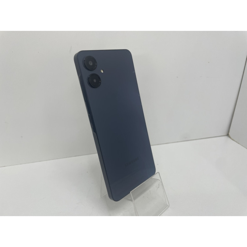 Мобильный телефон Samsung Galaxy A06 4/64 GB            
            б/у