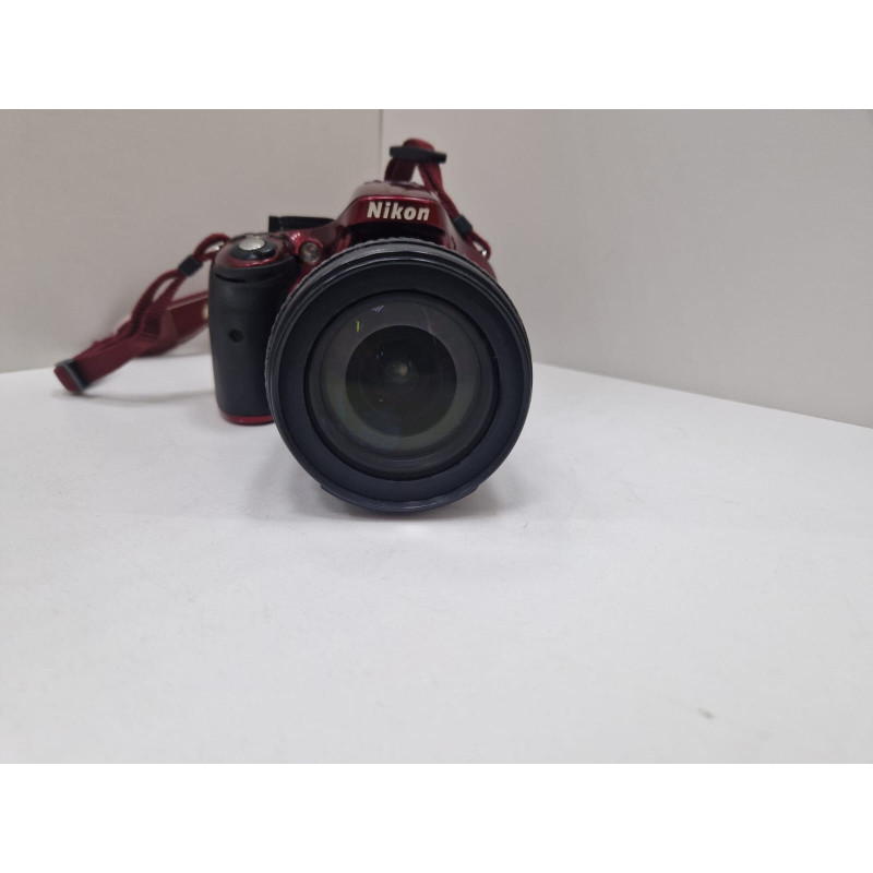 Фотоаппарат зеркальный Nikon D5200            
            б/у