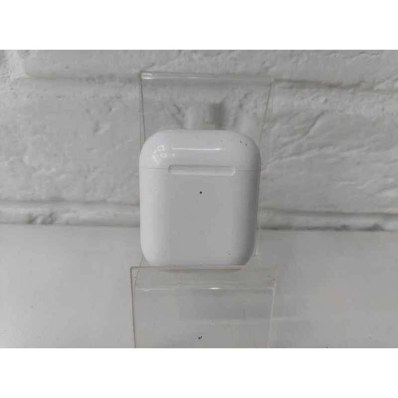 Наушники Беспроводные Внутриканальные Apple AirPods            
            б/у