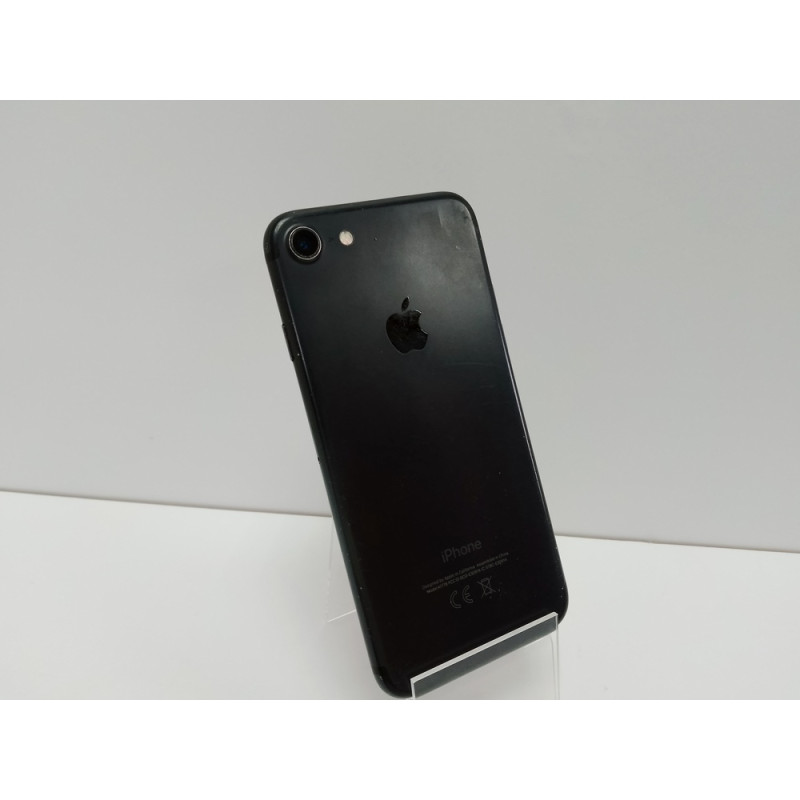 Мобильный телефон Apple iPhone 7 2/32 GB            
            б/у