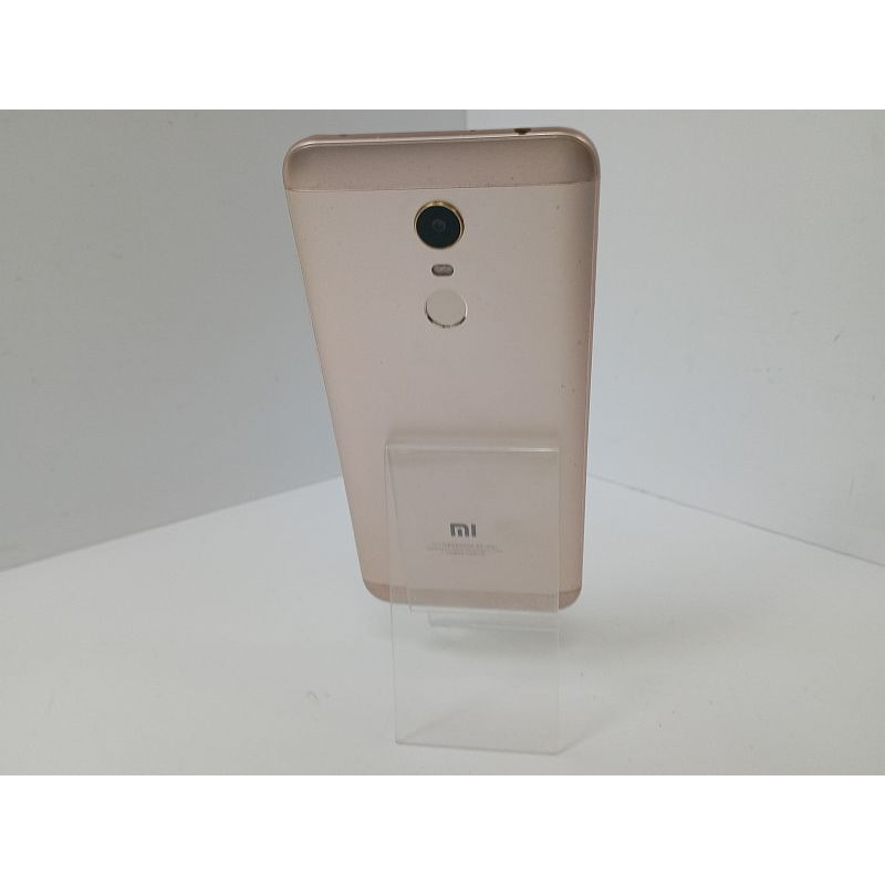 Мобильный телефон Xiaomi Redmi 5 Plus 4/64 GB.            
            б/у