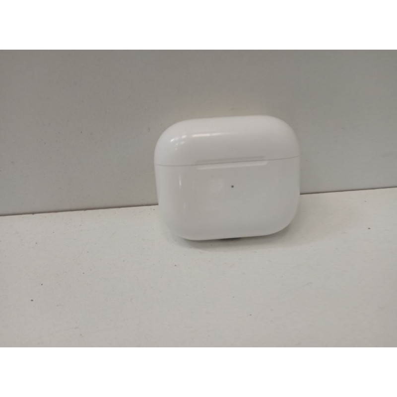 Наушники Беспроводные Внутриканальные Apple AirPods 3            
            б/у