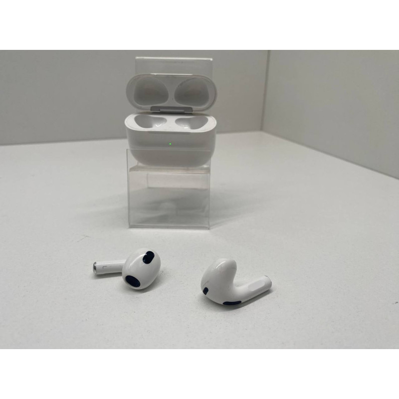 Наушники Беспроводные Внутриканальные Apple AirPods 3            
            б/у