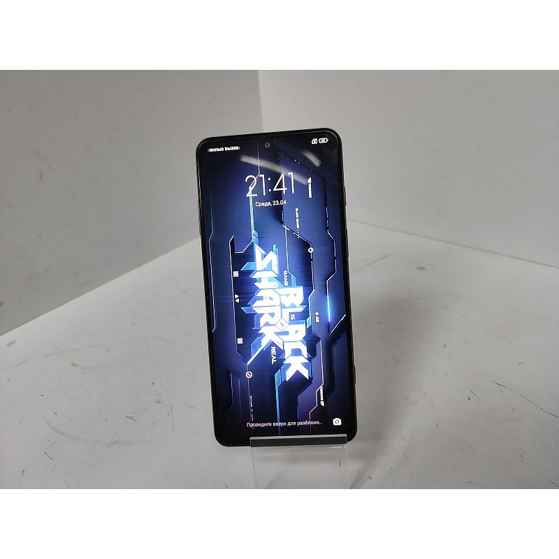 Мобильный телефон Xiaomi Black Shark 5 12/256 GB            
            б/у