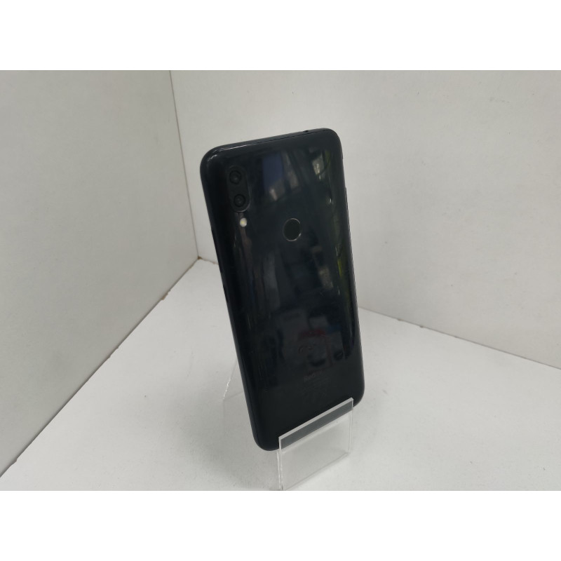 Мобильный телефон Xiaomi Redmi 7 3/32 GB            
            б/у