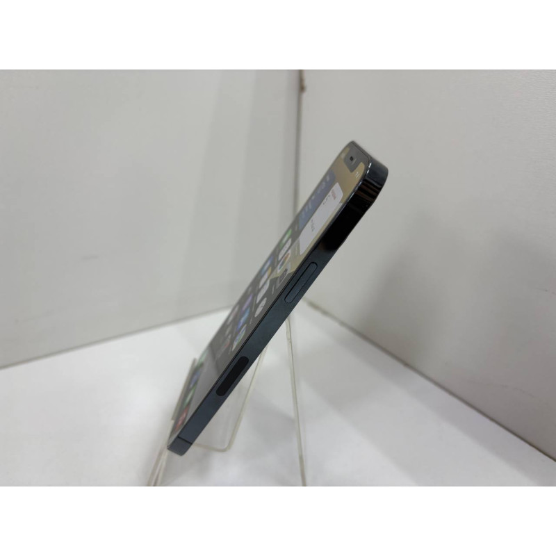 Мобильный телефон Apple iPhone 12 Pro 6/256 GB            
            б/у