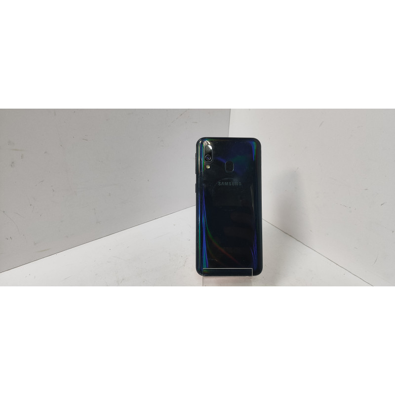 Мобильный телефон Samsung Galaxy A40 4/64 GB            
            б/у