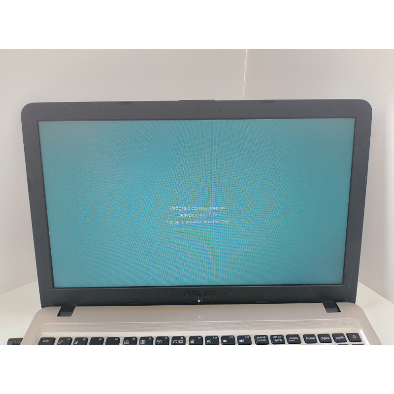 Ноутбук ASUS D540N            
            б/у