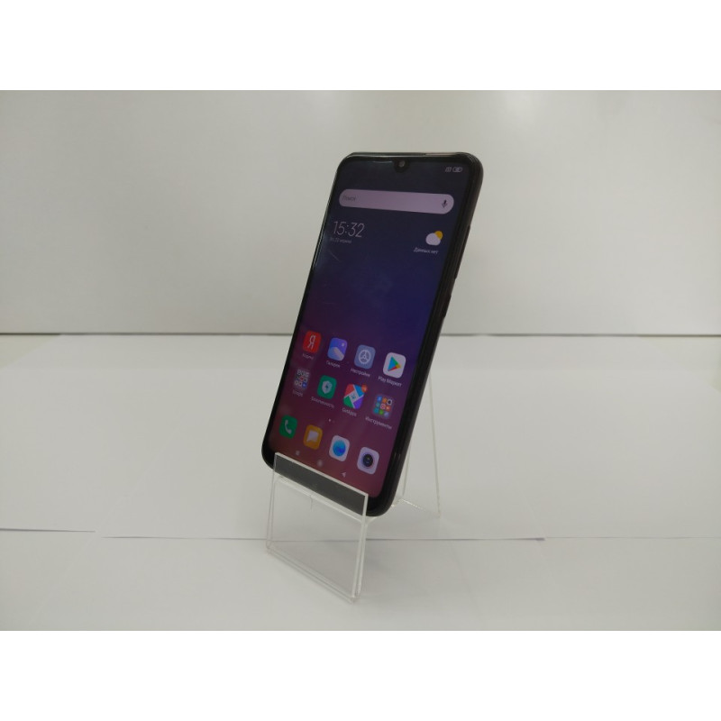 Мобильный телефон Xiaomi Mi Play 4/64 GB            
            б/у