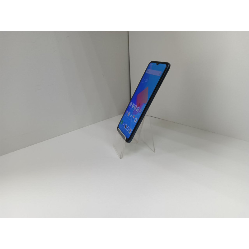 Мобильный телефон Tecno Spark 8C 4/64 GB            
            б/у
