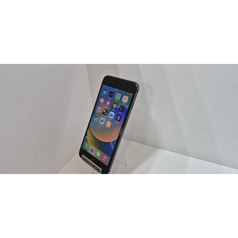 Мобильный телефон Apple iPhone 8 Plus 3/256 GB            
            б/у