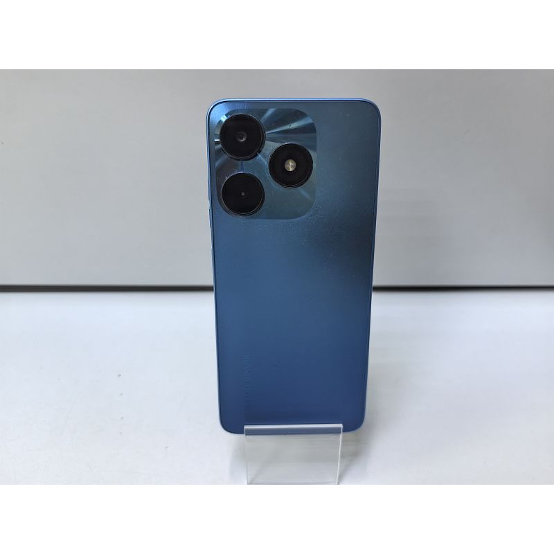 Мобильный телефон Tecno Spark 10 8/128 GB            
            б/у
