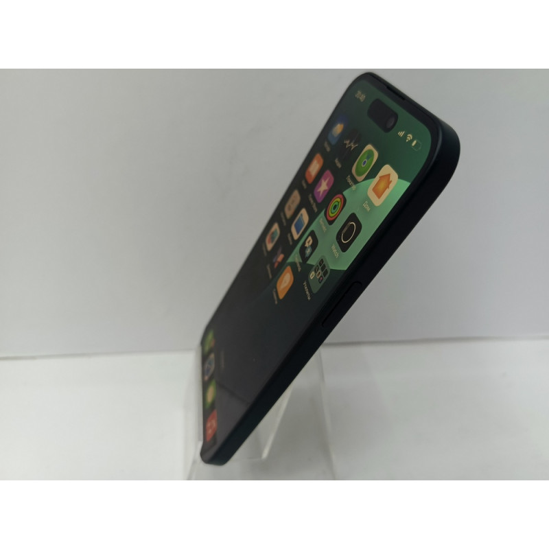 Мобильный телефон Apple iPhone 15 6/128 GB            
            б/у