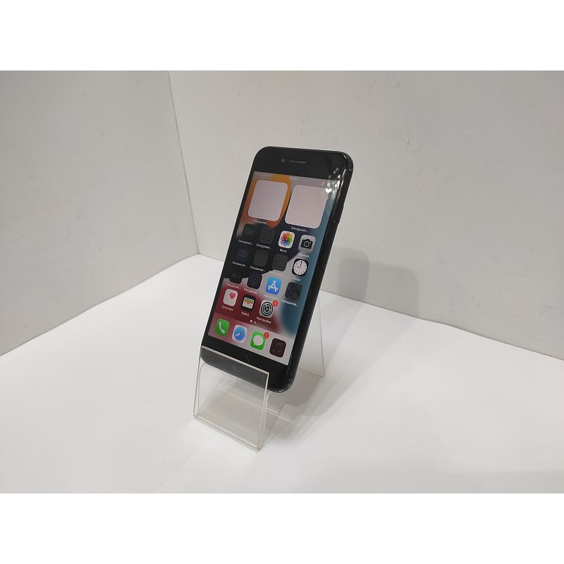 Мобильный телефон Apple iPhone 7 2/32 GB            
            б/у