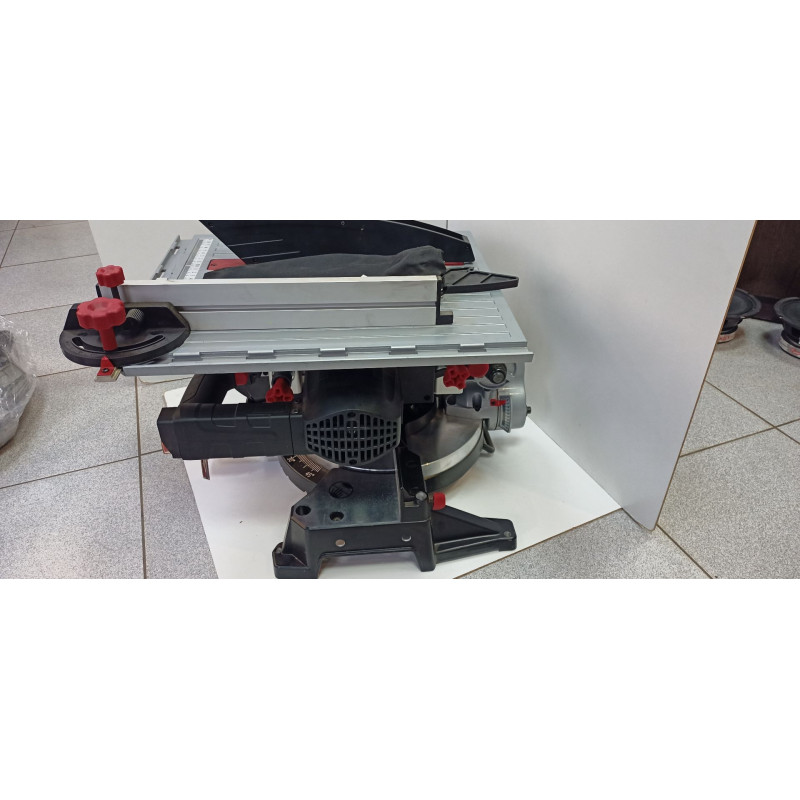Комбинированная торцовочная пила Зубр ЗПТК-255-1800            
            б/у