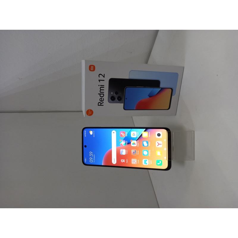 Мобильный телефон Xiaomi Redmi 12 4/128 GB            
            б/у