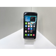 Мобильный телефон Apple iPhone SE 2020 3/64 GB            
            б/у