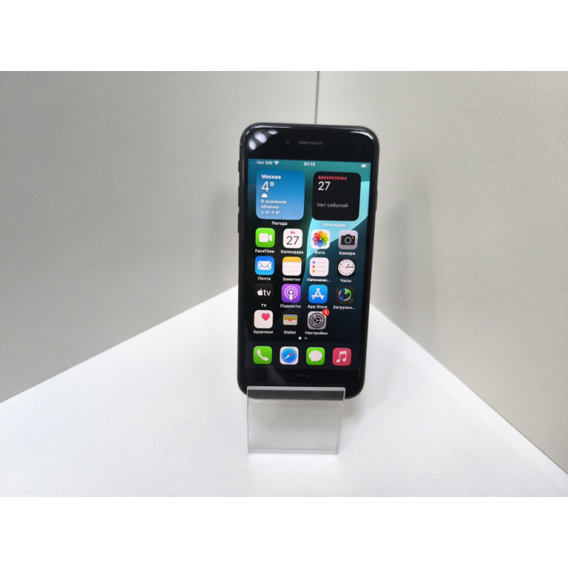 Мобильный телефон Apple iPhone SE 2020 3/64 GB            
            б/у
