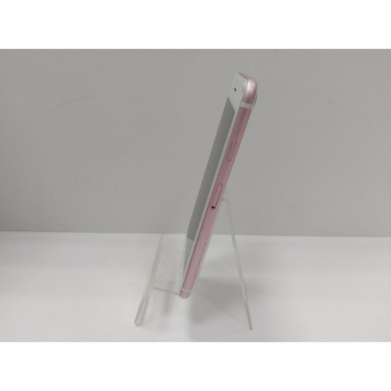 Мобильный телефон Apple iPhone 7 2/128 GB.            
            б/у