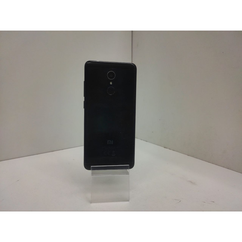 Мобильный телефон Xiaomi Redmi 5 3/32 GB            
            б/у