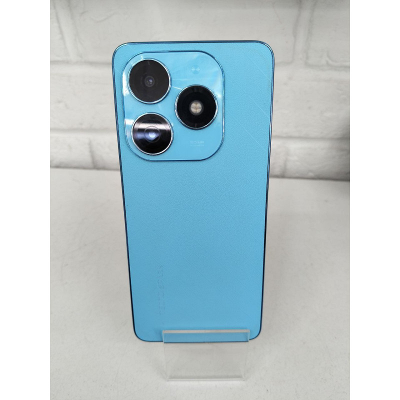 Мобильный телефон Tecno Spark 20 8/256 GB            
            б/у