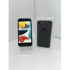 Мобильный телефон Apple iPhone 7 2/32 GB.            
            б/у