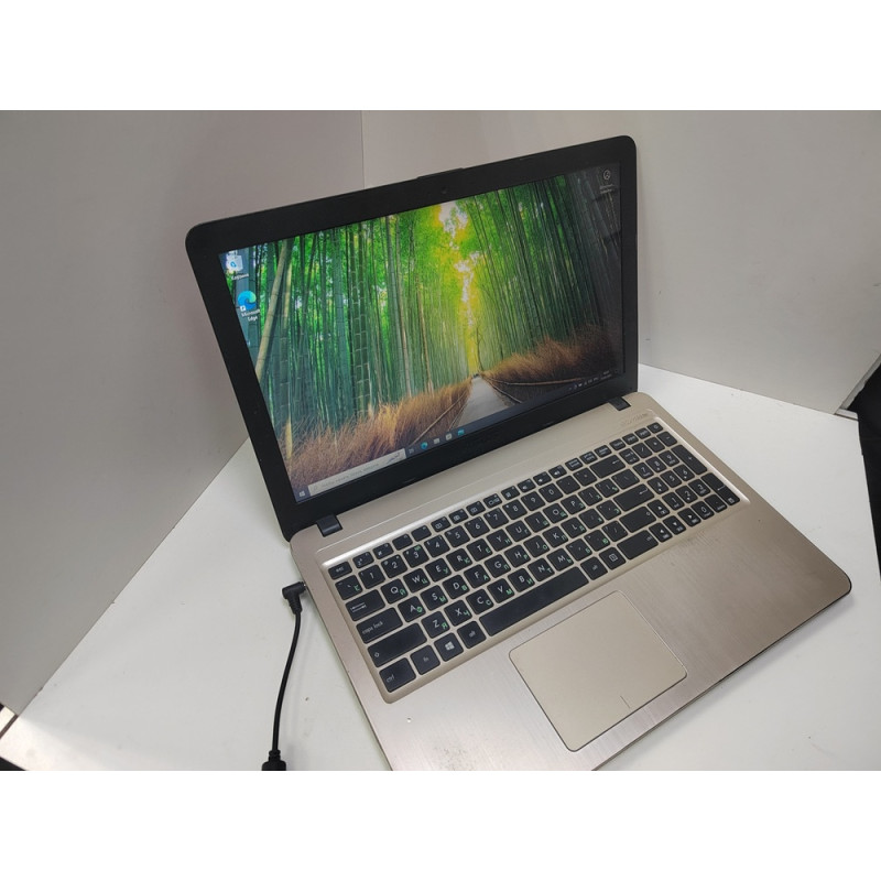 Ноутбук ASUS K540L            
            б/у