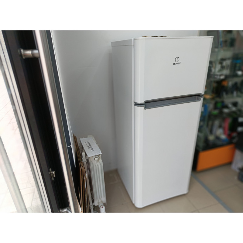 Холодильники Indesit RTM 014            
            б/у