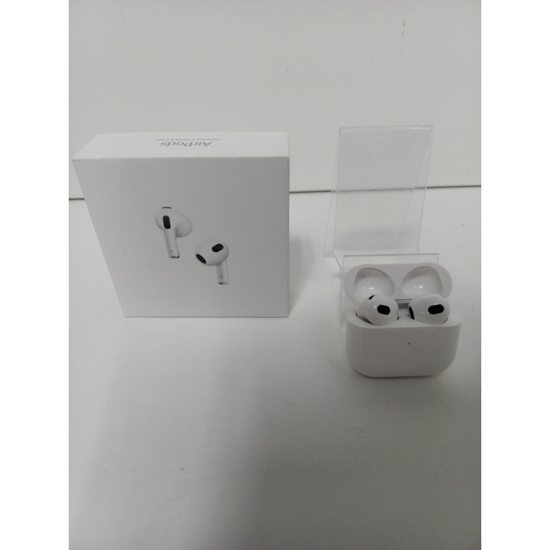 Наушники Беспроводные Внутриканальные Apple AirPods 3            
            б/у