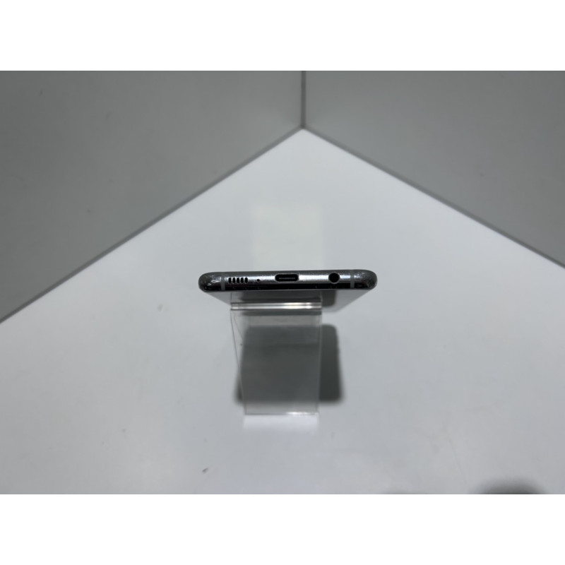 Мобильный телефон Samsung Galaxy S10 8/128 GB            
            б/у