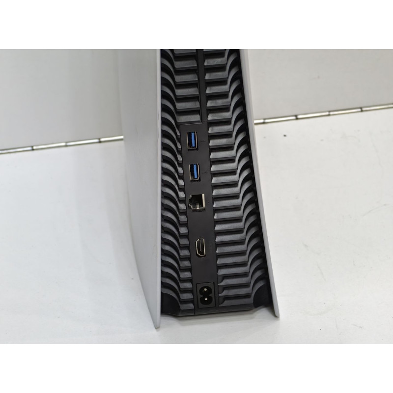 Игровые приставки Sony Playstation 5 Slim 1TB (CFI-2018)            
            б/у