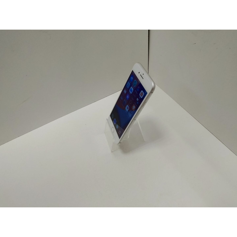 Мобильный телефон Apple iPhone 7 2/32 GB            
            б/у
