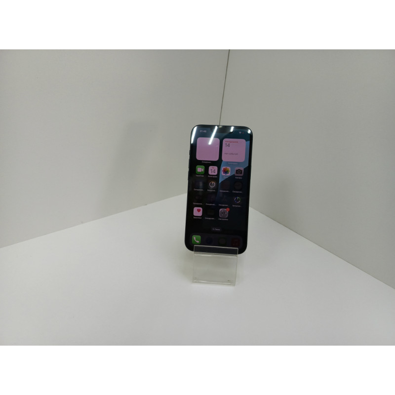 Мобильный телефон Apple iPhone 13 4/128 GB            
            б/у