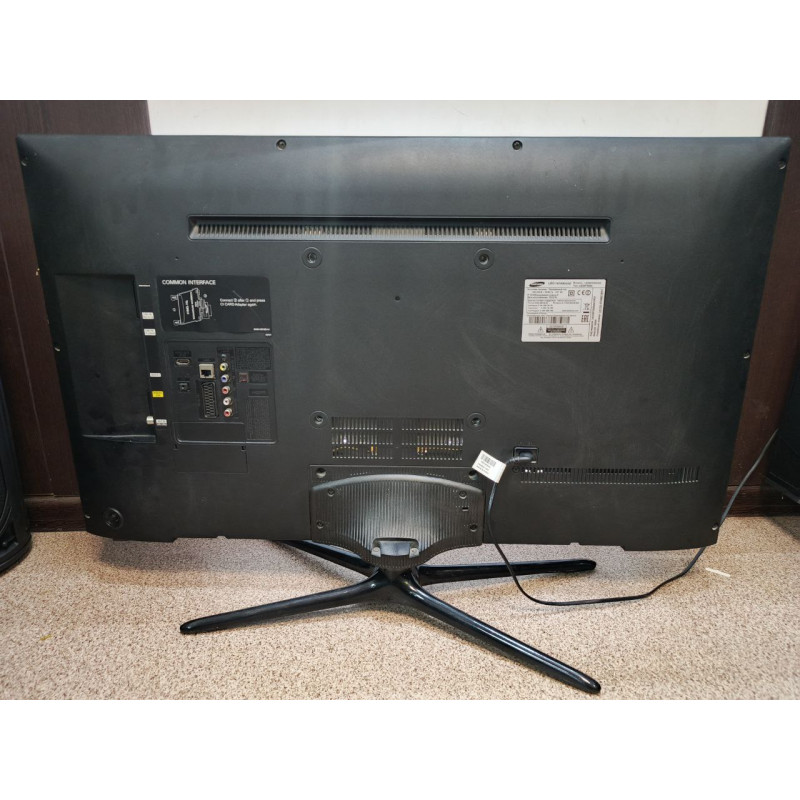 Телевизор Samsung UE39F5500AK            
            б/у