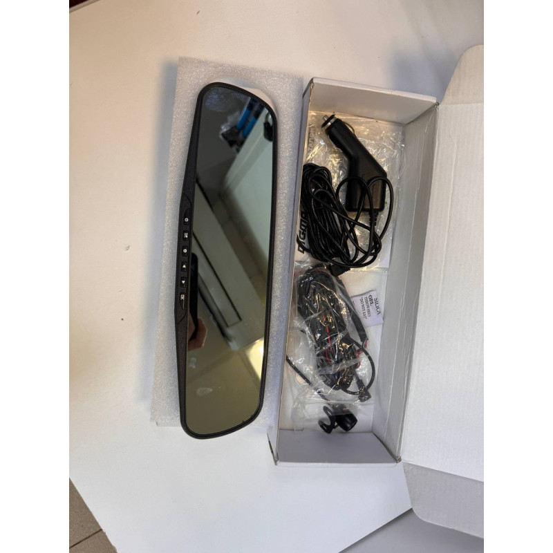 Видеорегистратор Digma FreeDrive 303 MIRROR DUAL            
            б/у