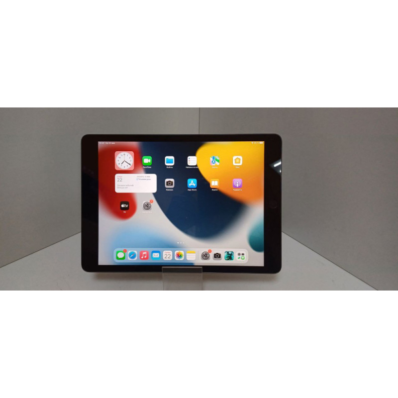 Планшет без SIM-карты Apple iPad 9 10,2 Wi-Fi 3/64 GB            
            б/у