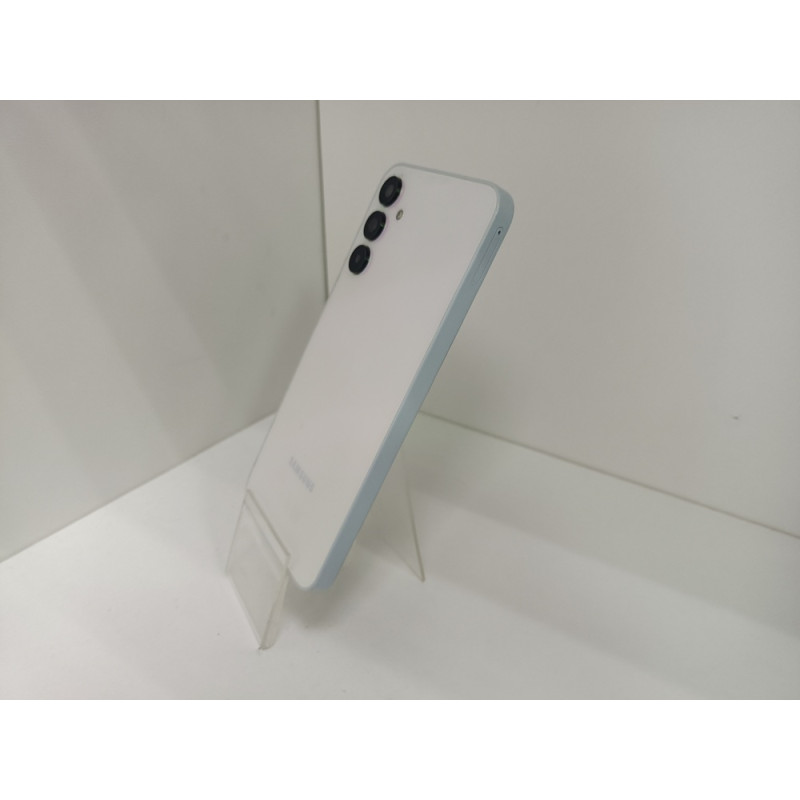 Мобильный телефон Samsung Galaxy A15 4/128 GB            
            б/у