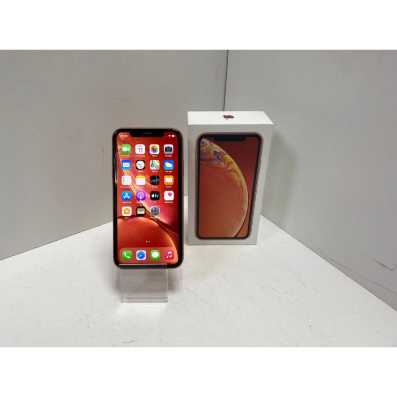 Мобильный телефон Apple iPhone XR 3/128 GB            
            б/у