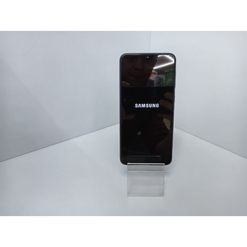 Мобильный телефон Samsung Galaxy A10 2/32 GB            
            б/у