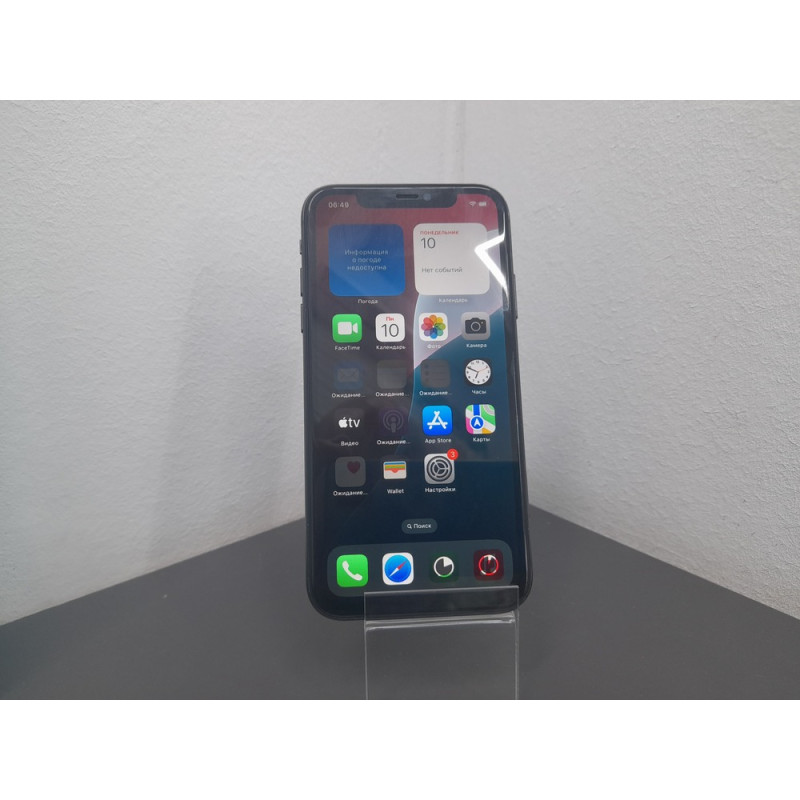 Мобильный телефон Apple iPhone 11 4/128 GB            
            б/у