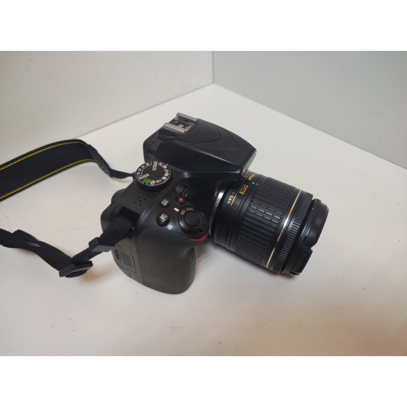 Фотоаппарат зеркальный Nikon D3400            
            б/у