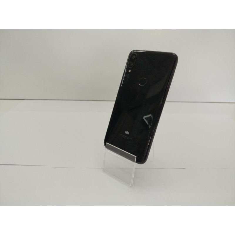 Мобильный телефон Xiaomi Mi Play 4/64 GB            
            б/у