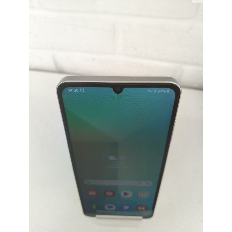 Мобильный телефон Samsung Galaxy A06 4/64 GB            
            б/у