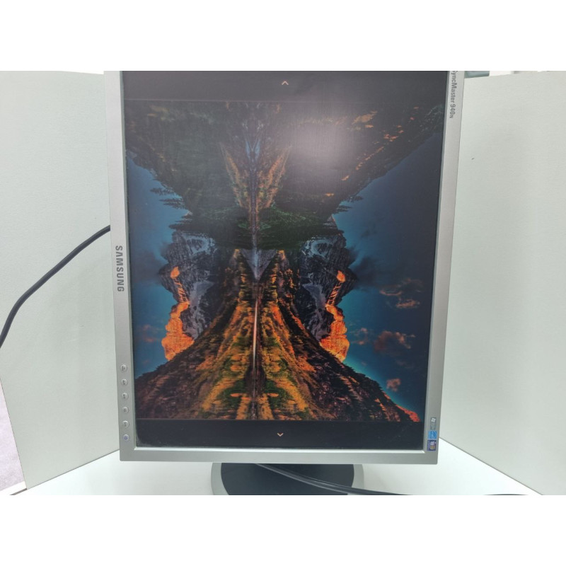 Мониторы Samsung 940N            
            б/у